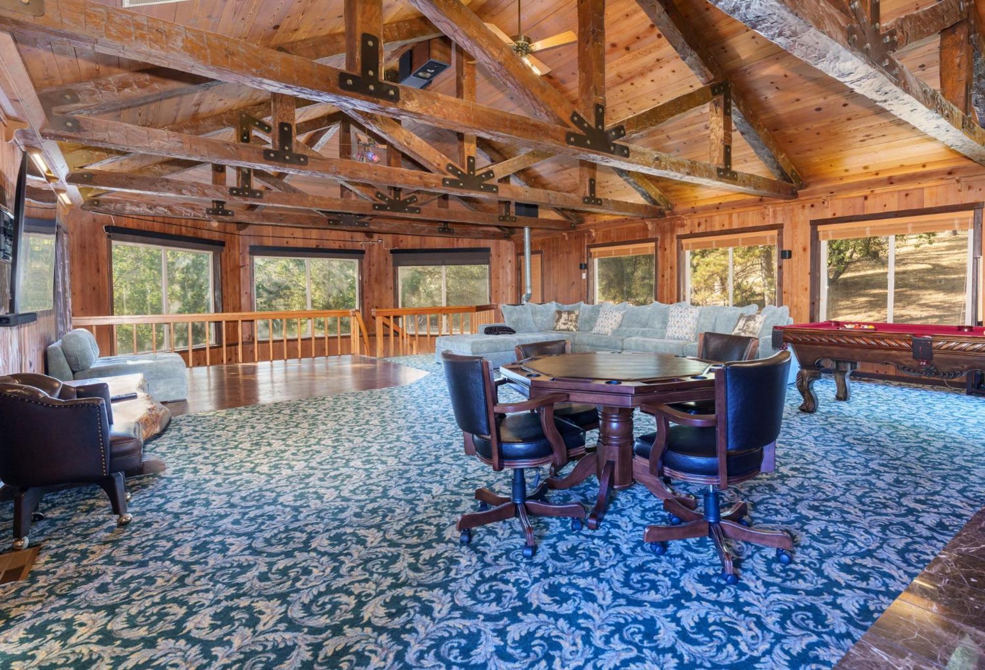Goldside Mansion W/Sleeping For 20 And Tons Of Fun Villa Oakhurst Eksteriør billede