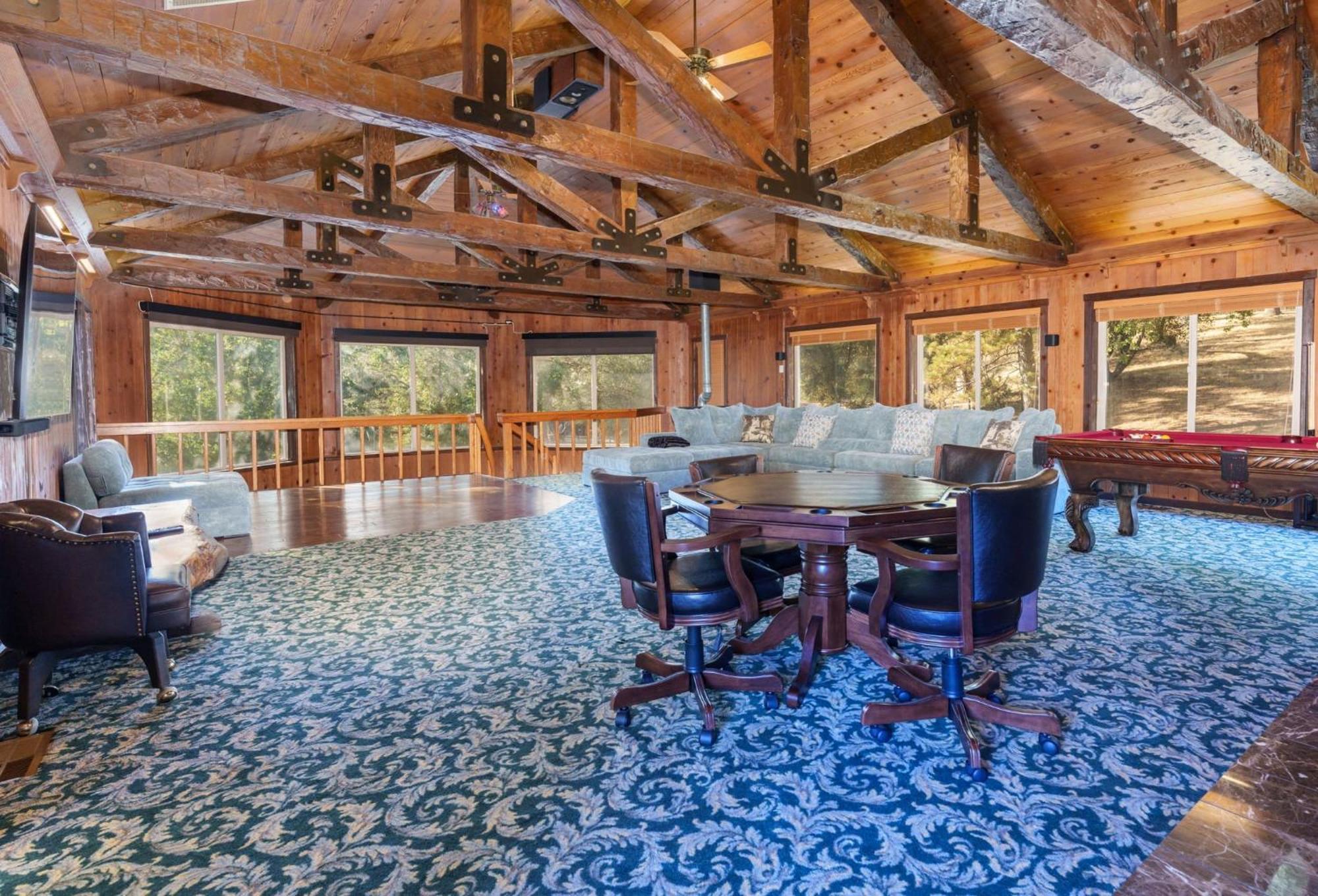 Goldside Mansion W/Sleeping For 20 And Tons Of Fun Villa Oakhurst Eksteriør billede