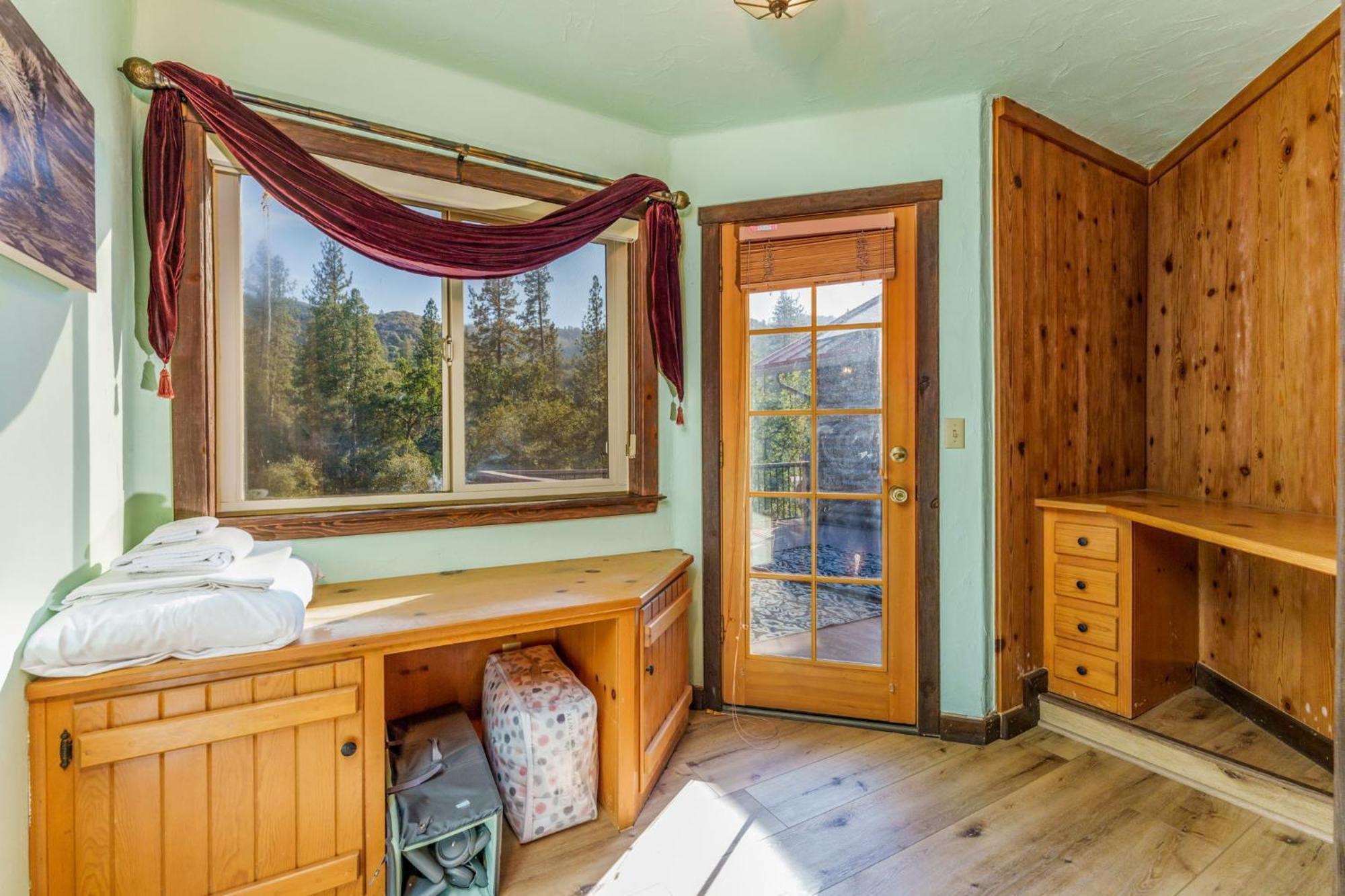 Goldside Mansion W/Sleeping For 20 And Tons Of Fun Villa Oakhurst Eksteriør billede