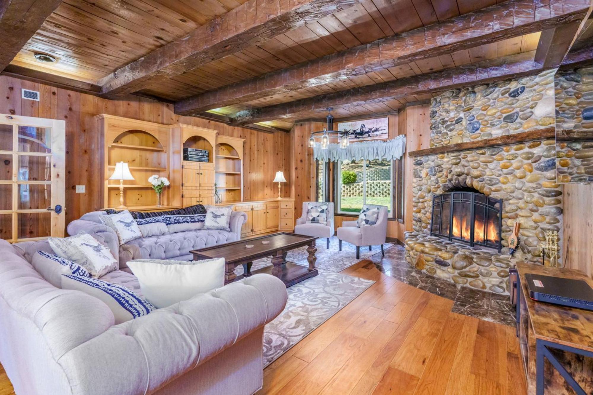 Goldside Mansion W/Sleeping For 20 And Tons Of Fun Villa Oakhurst Eksteriør billede