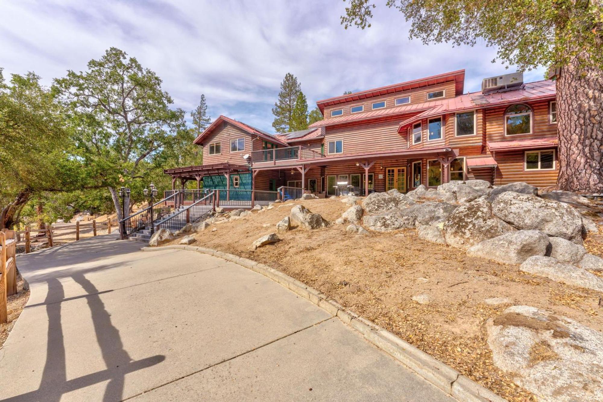 Goldside Mansion W/Sleeping For 20 And Tons Of Fun Villa Oakhurst Eksteriør billede